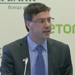 瑞银Q2减持美股科技股,聚焦纳斯达克100指数回调