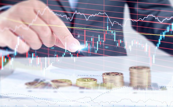 景顺Q2持仓概况：英伟达(NVDA.US)超越微软(MSFT.US)成最大重仓股 科技股依然受青睐 医药股遭减持